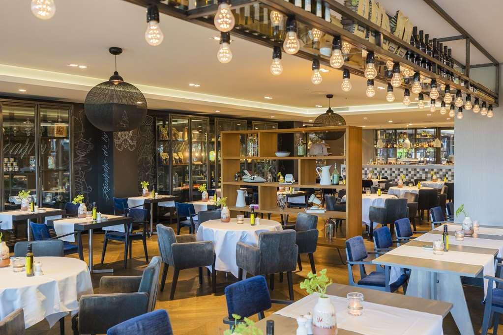 Van Der Valk Hotel Eindhoven Restaurant photo